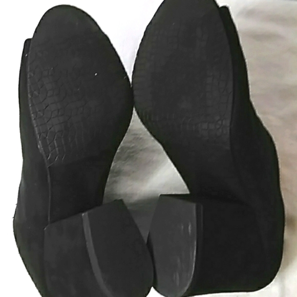 BP open toe chunky heel mules DARK black in color, size 6 1/2. EUC. (D) - Picture 3 of 10